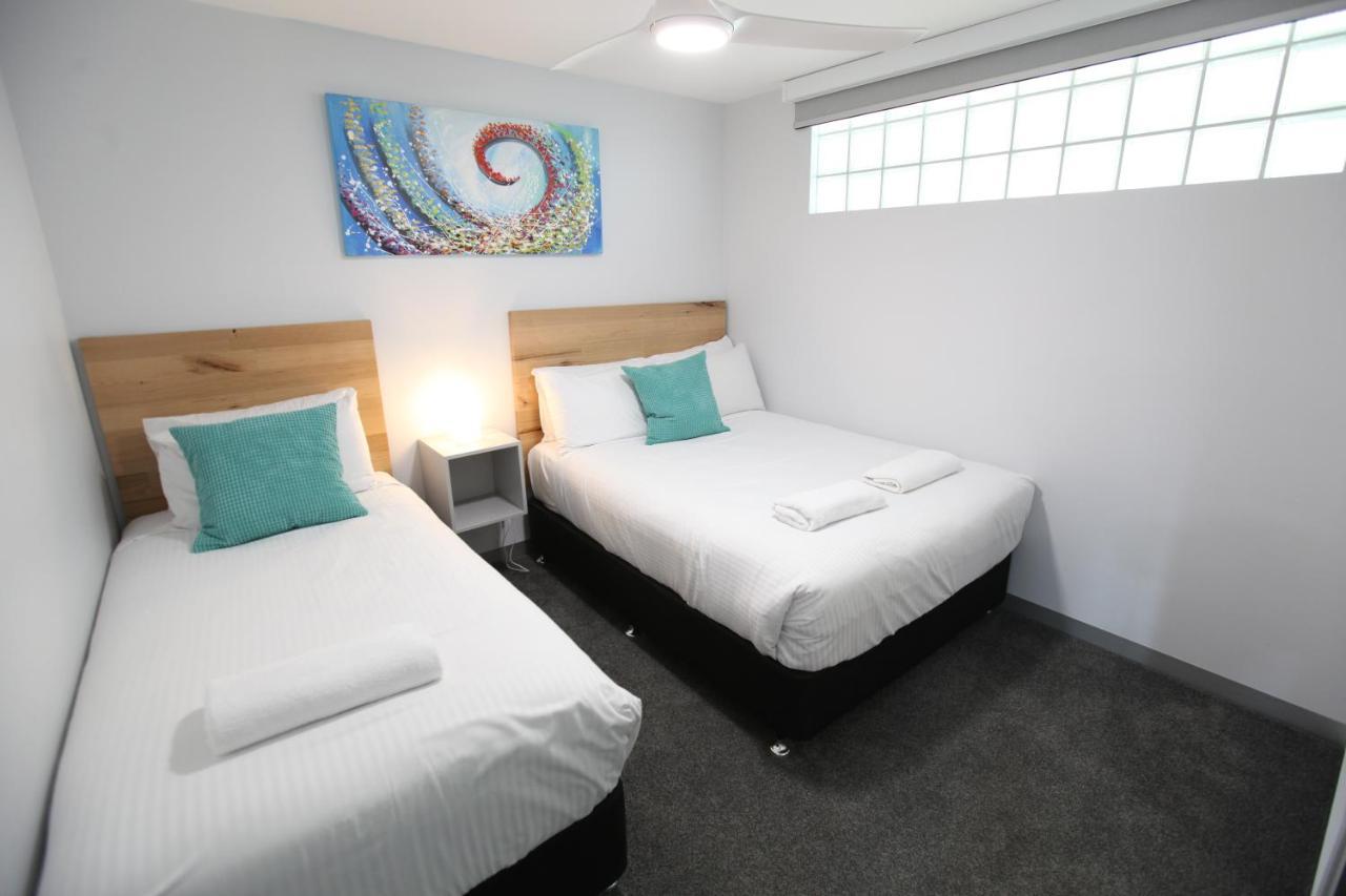 Grand Palais Boolarong Beachside Apartments Александра Хедленд Екстериор снимка