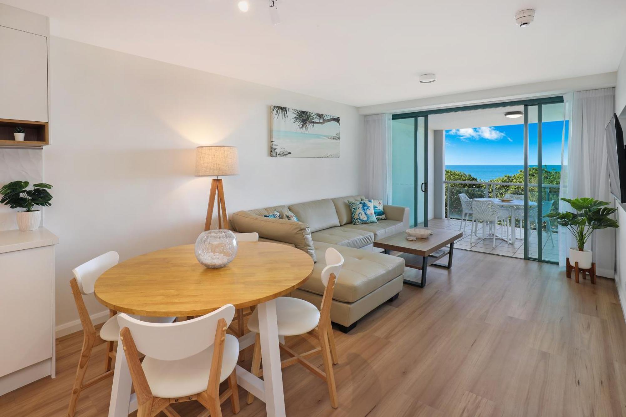 Grand Palais Boolarong Beachside Apartments Александра Хедленд Екстериор снимка