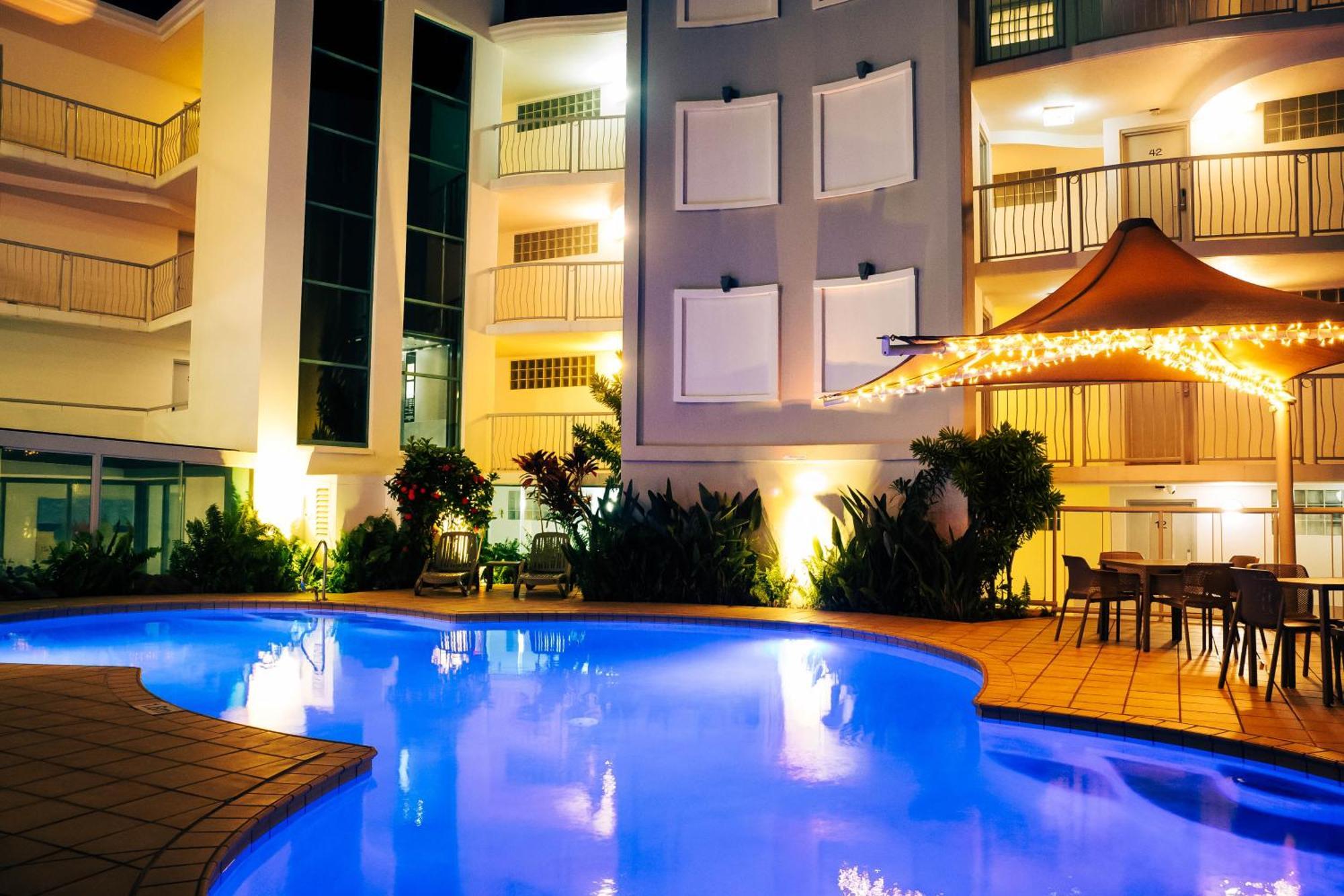 Grand Palais Boolarong Beachside Apartments Александра Хедленд Екстериор снимка